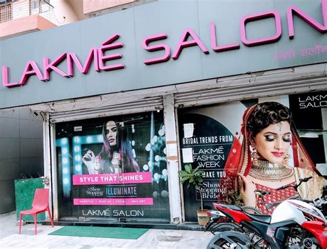 beauty parlour in india